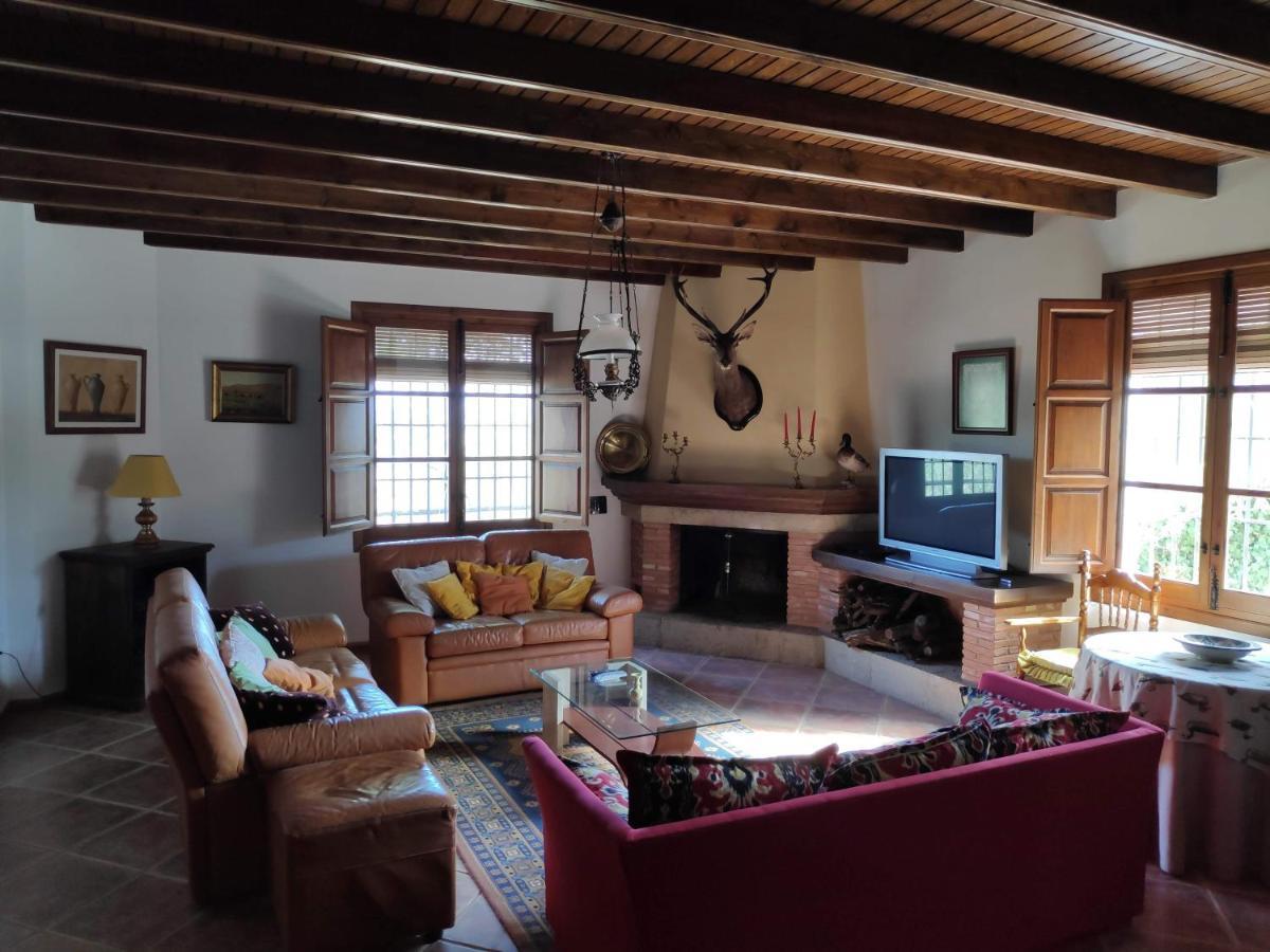 Вилла Cortijo El Arrejadero Villanueva del Rosario Экстерьер фото
